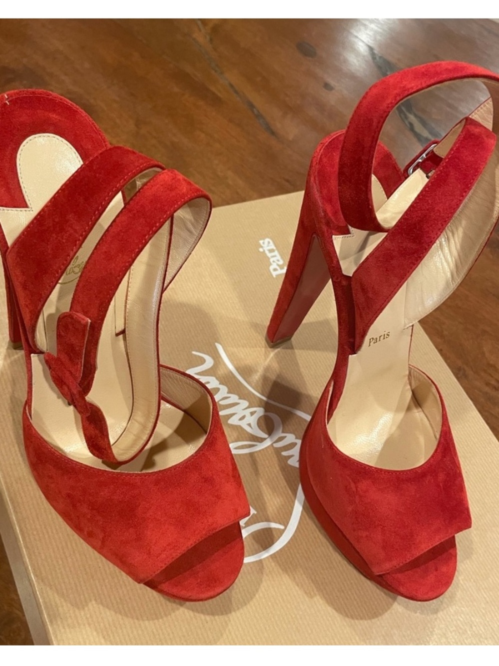 Christian Louboutin size 39.5 high heels - Picture 8 of 10